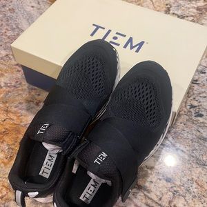 Tiem cycling shoes - women’s size 9